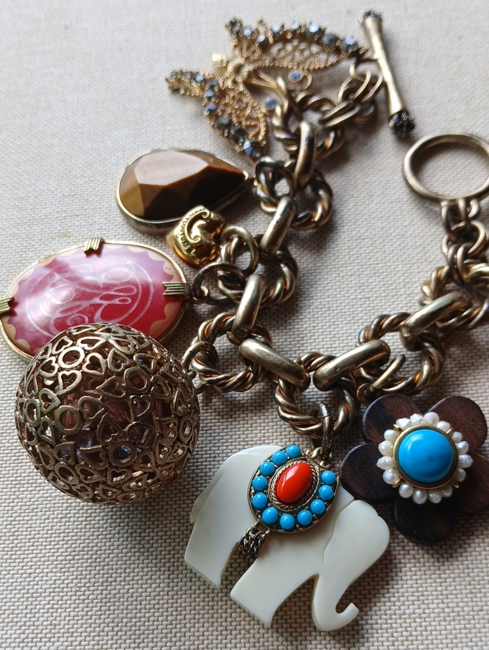Juicy Couture Y2K Gold-Tone Super Chunky Charm Bracelet